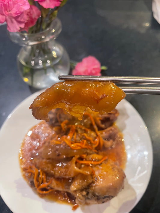 Steam Fish Maw Cordyceps Flower with Chicken 花膠蟲草花蒸雞